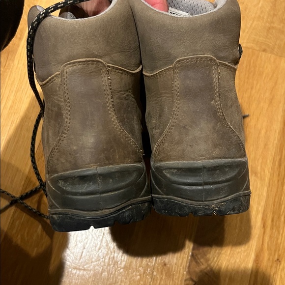 SCARPA Hiking Boots - Picture 8 of 9
